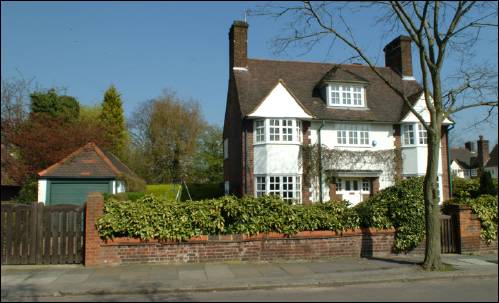 082 Hampstead Way